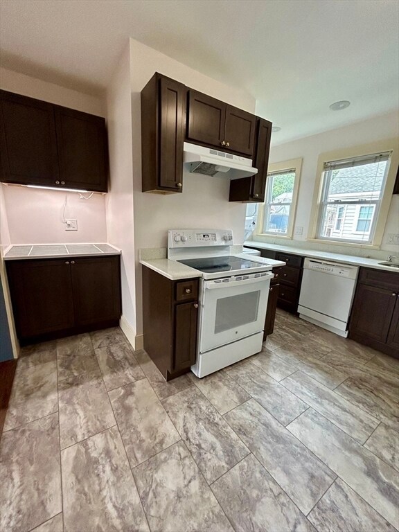 Building Photo - 58 Pinehurst St