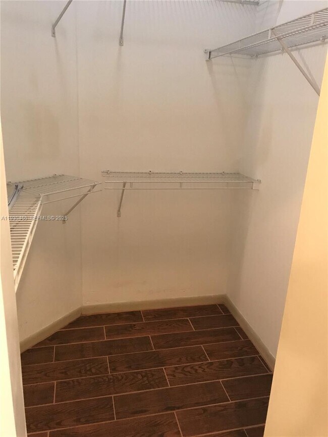 Building Photo - 2001 Biscayne Blvd