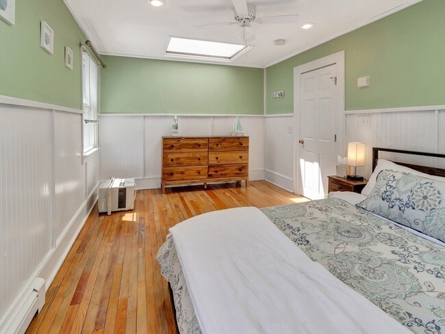 Building Photo - 16 Manomet Ave