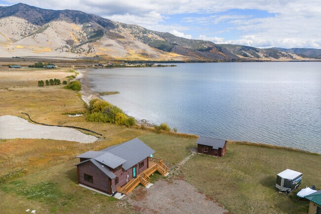 Building Photo - 5406 Henrys Lake Rd