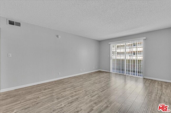 Building Photo - 4647 Willis Ave