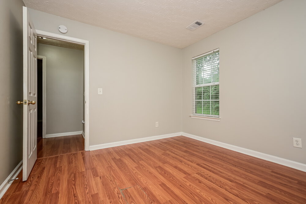 Building Photo - 10 Belmont Park Ln