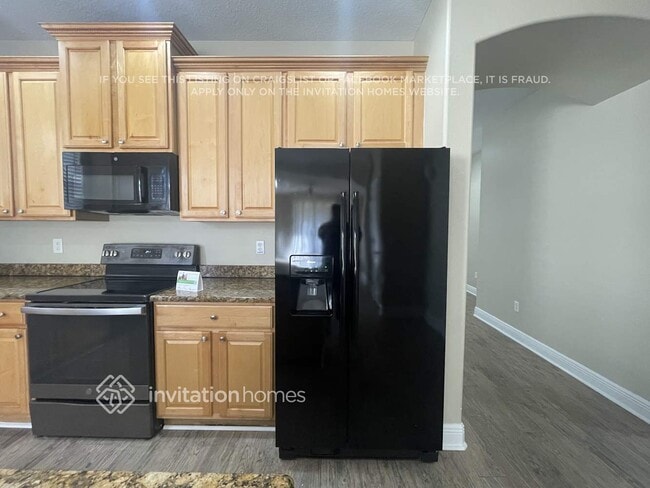 Building Photo - 411 Thicket Crest Rd