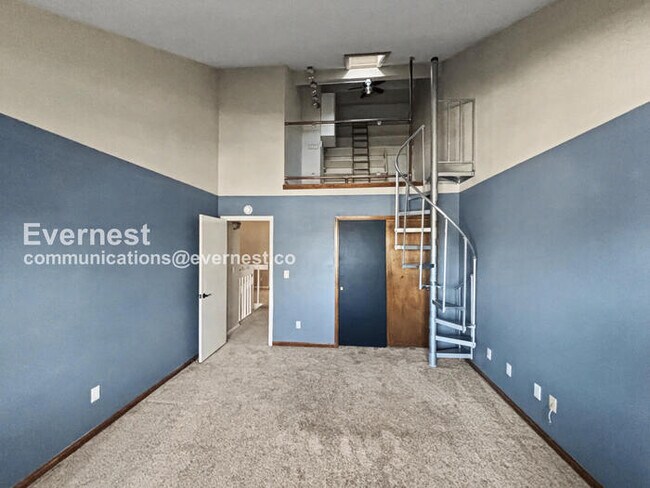 Building Photo - Comfort Meets Community in Centennial with 2 Car Garage / 3 beds & 3 baths / Coming Soon!