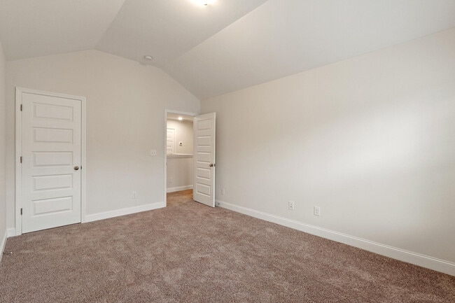 Building Photo - 314 Sumac Trail