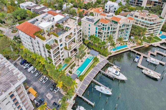 Building Photo - 3535 Hiawatha Ave