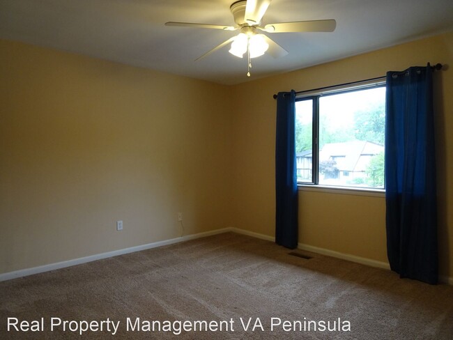 Building Photo - 3 br, 2.5 bath House - 1058 Willow Green Dr.