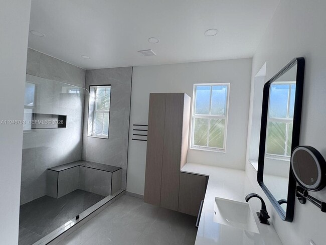 Building Photo - 11400 NW 75th Terrace