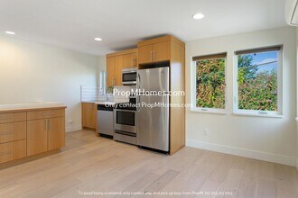 Building Photo - 4127 N Michigan Ave