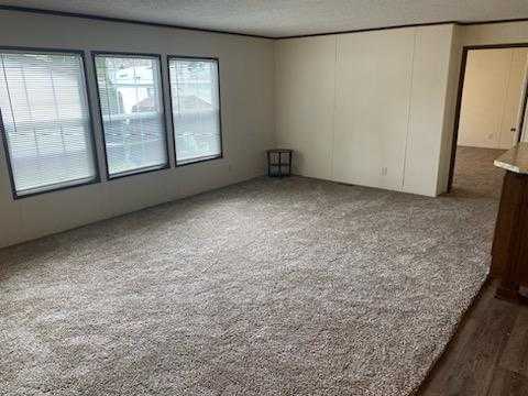 Building Photo - 15562 Pine Ridge Dr