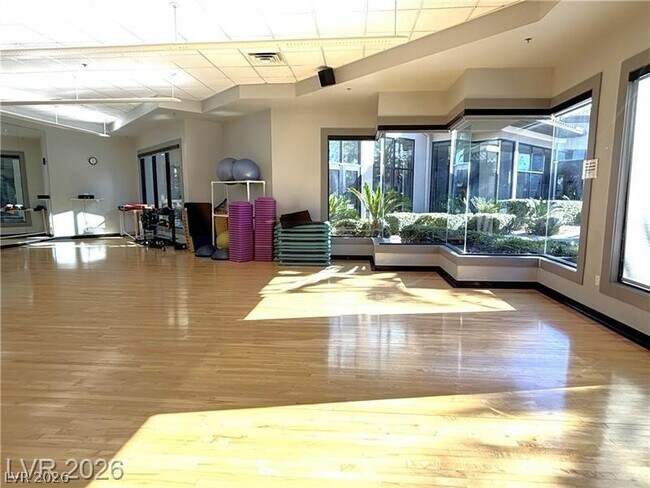 Building Photo - 520 Foster Springs Rd