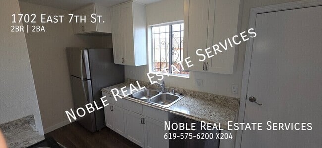 Building Photo - 1702 E 7th St