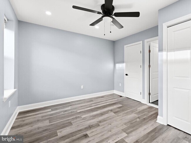 Building Photo - 2075 Bellmore St