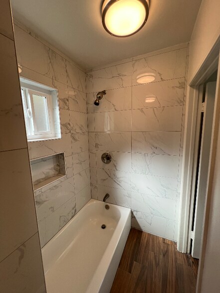 Building Photo - 2208 Kent St