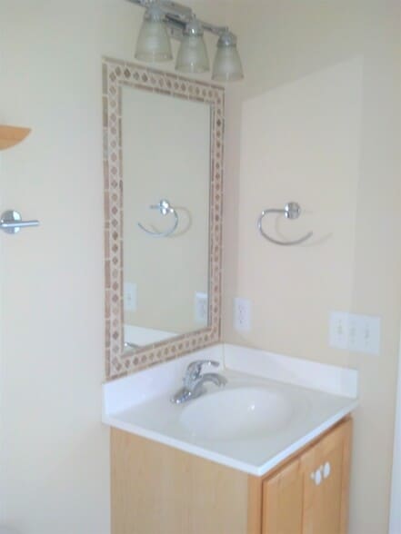 Bathroom - 49730 Diamond Ln