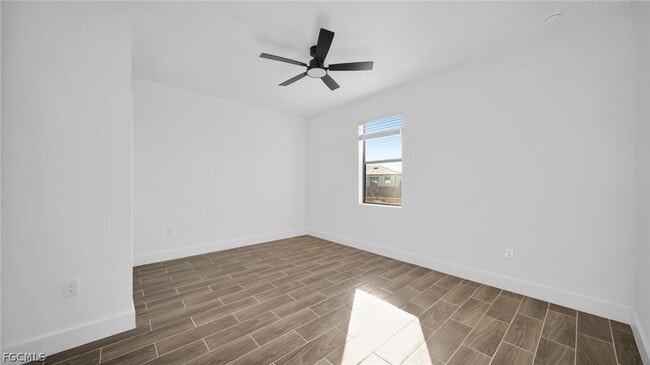 Building Photo - 4989 Fairway Ct