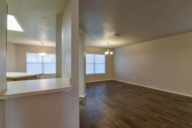 Building Photo - 2106 Delaford Dr