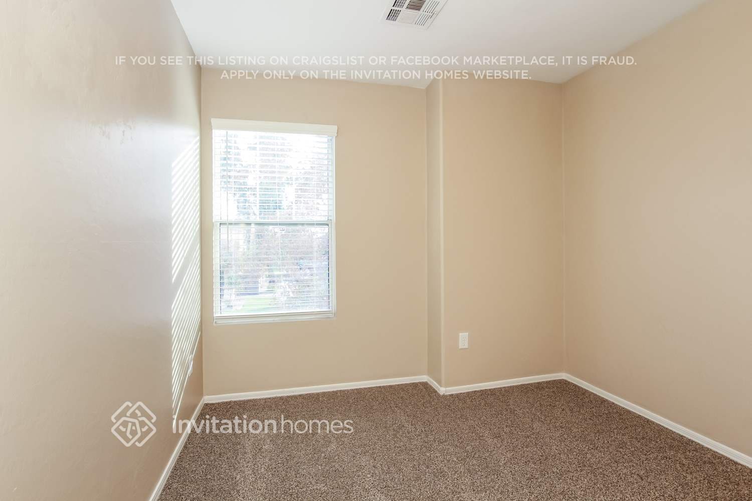 Building Photo - 1216 S 121st Ln