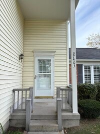 Building Photo - 37403 Stonegate Cir
