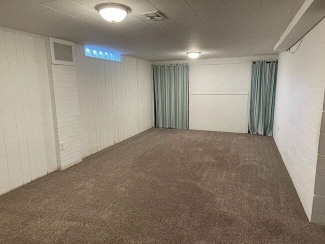 Building Photo - Three Bedroom Home in NE Rochester MN