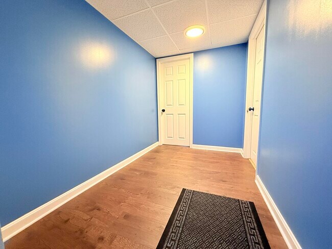 Building Photo - 286 Ceda Rd