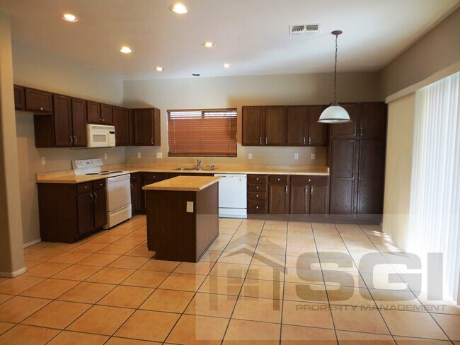 Building Photo - 3511 W Thurman Dr