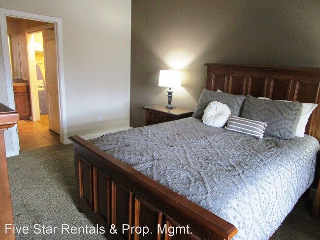 Building Photo - 2 br, 2 bath House - 6103 Monterra Ave., "...