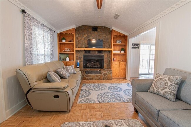 Building Photo - 250 Nottingham Wy