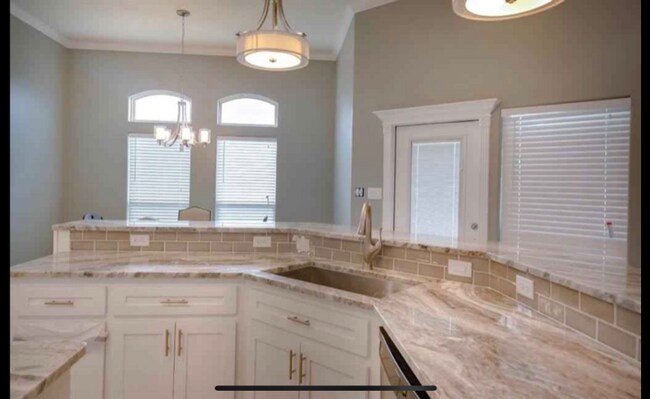 Building Photo - 5701 Bella Di Giorno Dr