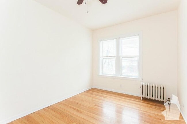 Building Photo - 2 bedroom in Chicago IL 60640