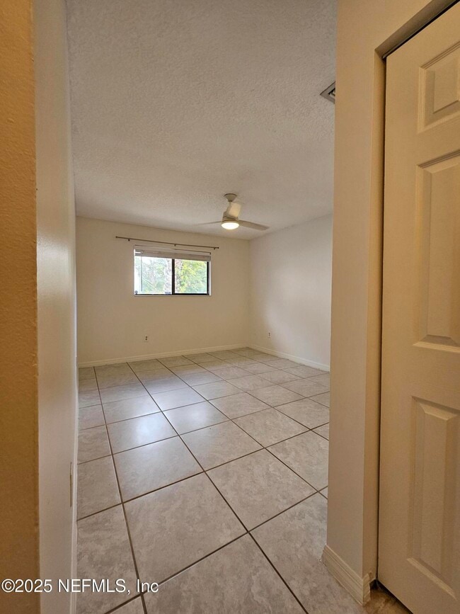 Building Photo - 1107 Sea Hawk Dr