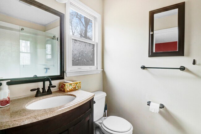 Building Photo - 103 Sallie Pl