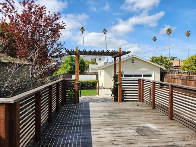 Building Photo - Lovely 2 bedroom house in San Mateo