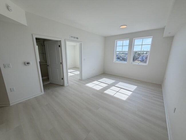 Building Photo - 5587 Millenia Blvd