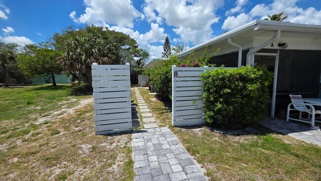 Building Photo - 1125 S Ocean Dr