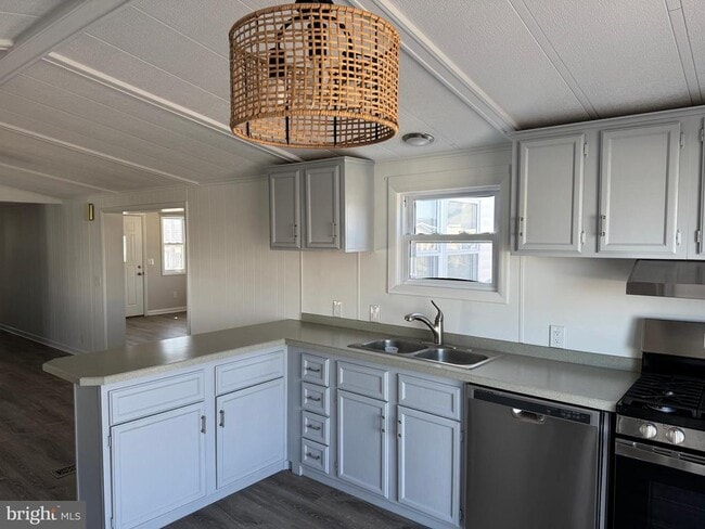 Building Photo - 36991 Laws Point Rd