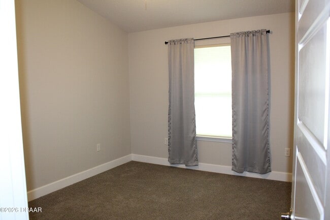 Building Photo - 25 Rivertown Rd