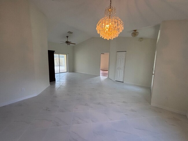 Building Photo - 3/3 Newly renovated on 3+ acres