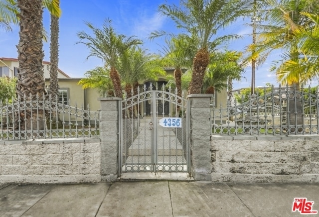 Building Photo - 4356 Kingswell Ave