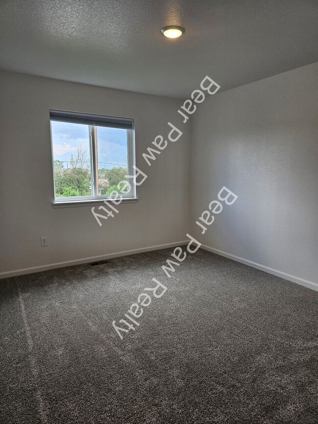 Building Photo - 901 Sonata Lane