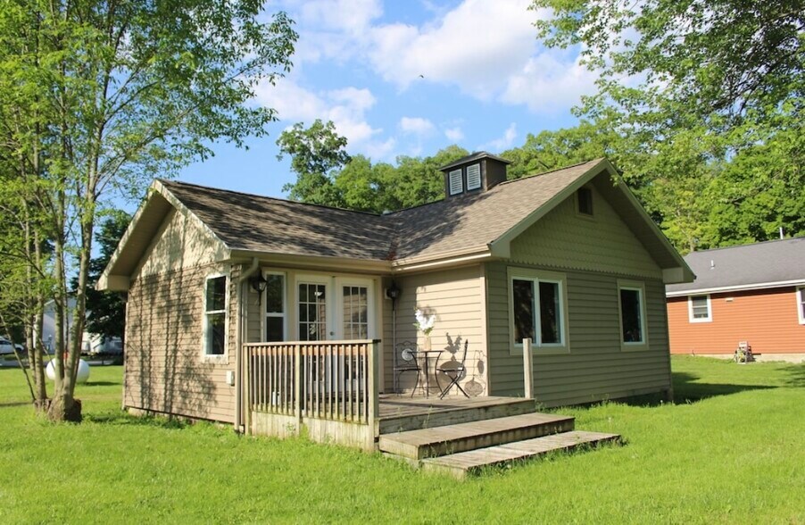 Building Photo - 11 Ems R4C Ln