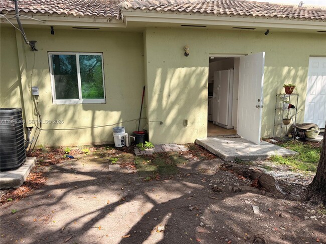 Building Photo - 13264 Old Biscayne Dr