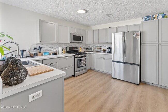 Building Photo - 1111 Scarlet Oak Ave