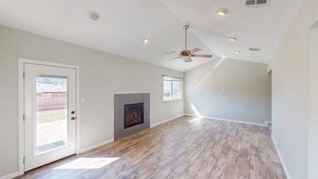 Building Photo - 3206 Thunder Rd