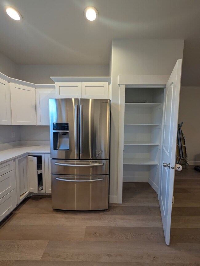 Building Photo - 2005 N 4040 W