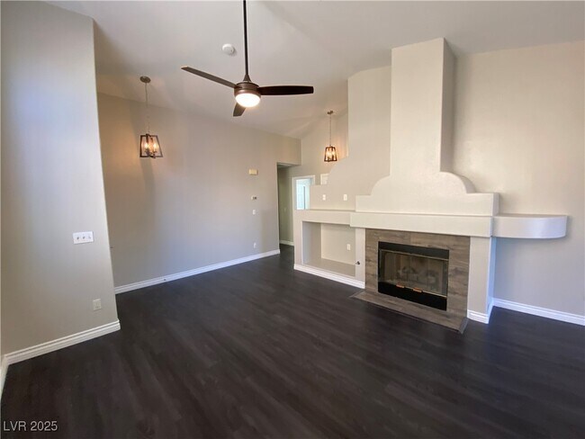 Building Photo - 9712 Panorama Cliff Dr