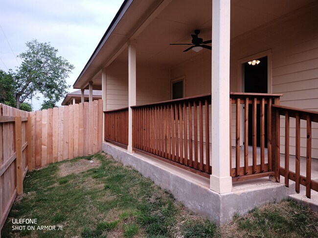 Building Photo - 1144 Stanley Rd