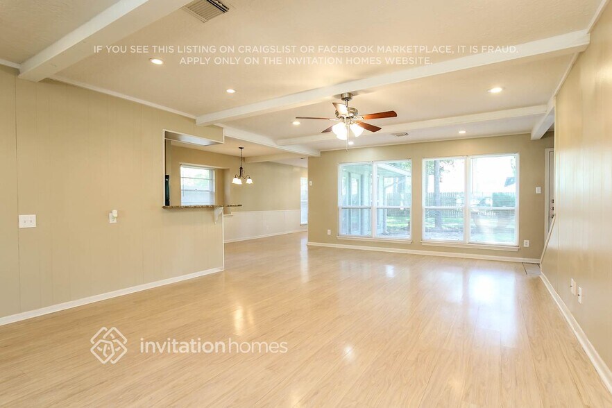 Building Photo - 5803 Old Lodge Dr