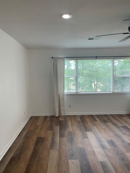 Building Photo - 114 McCurry Terrace