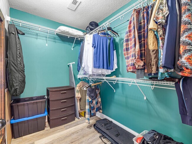 Building Photo - Beautiful Home Close to MCAS New River Air Station